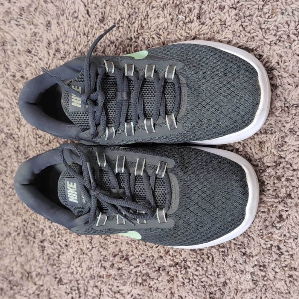 Women's Nike shoes
